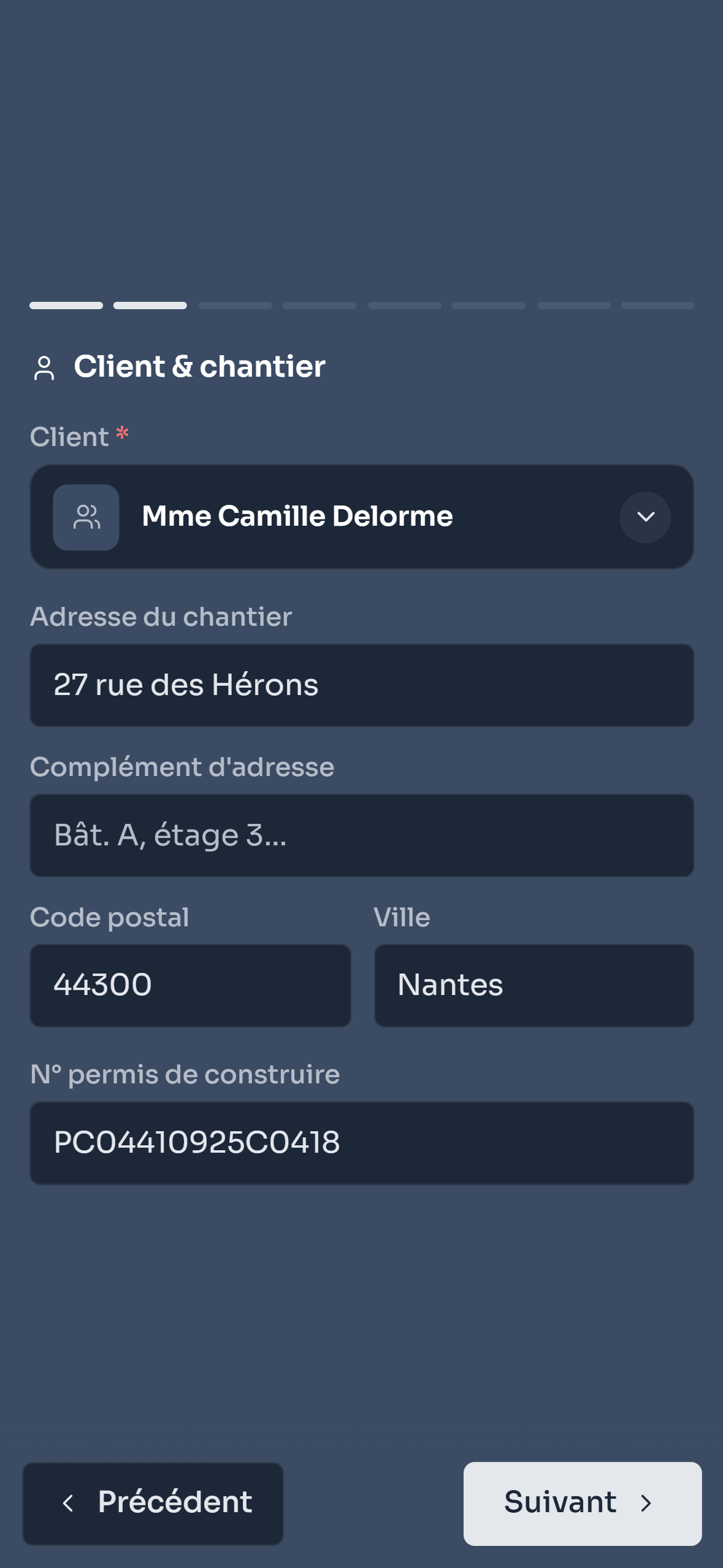 Assistant de création sur téléphone, étape client